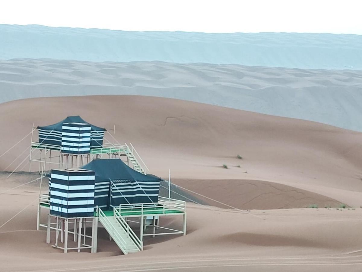 Oman Desert Private Camp Shāhiq Esterno foto